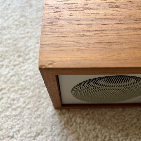 Tivoli Audio Model One AM / FM Table Radio, Classic / Walnut, 2.4 Lb - Picture 8 of 12